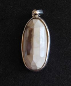 Alternative view of BlessStone No. 140